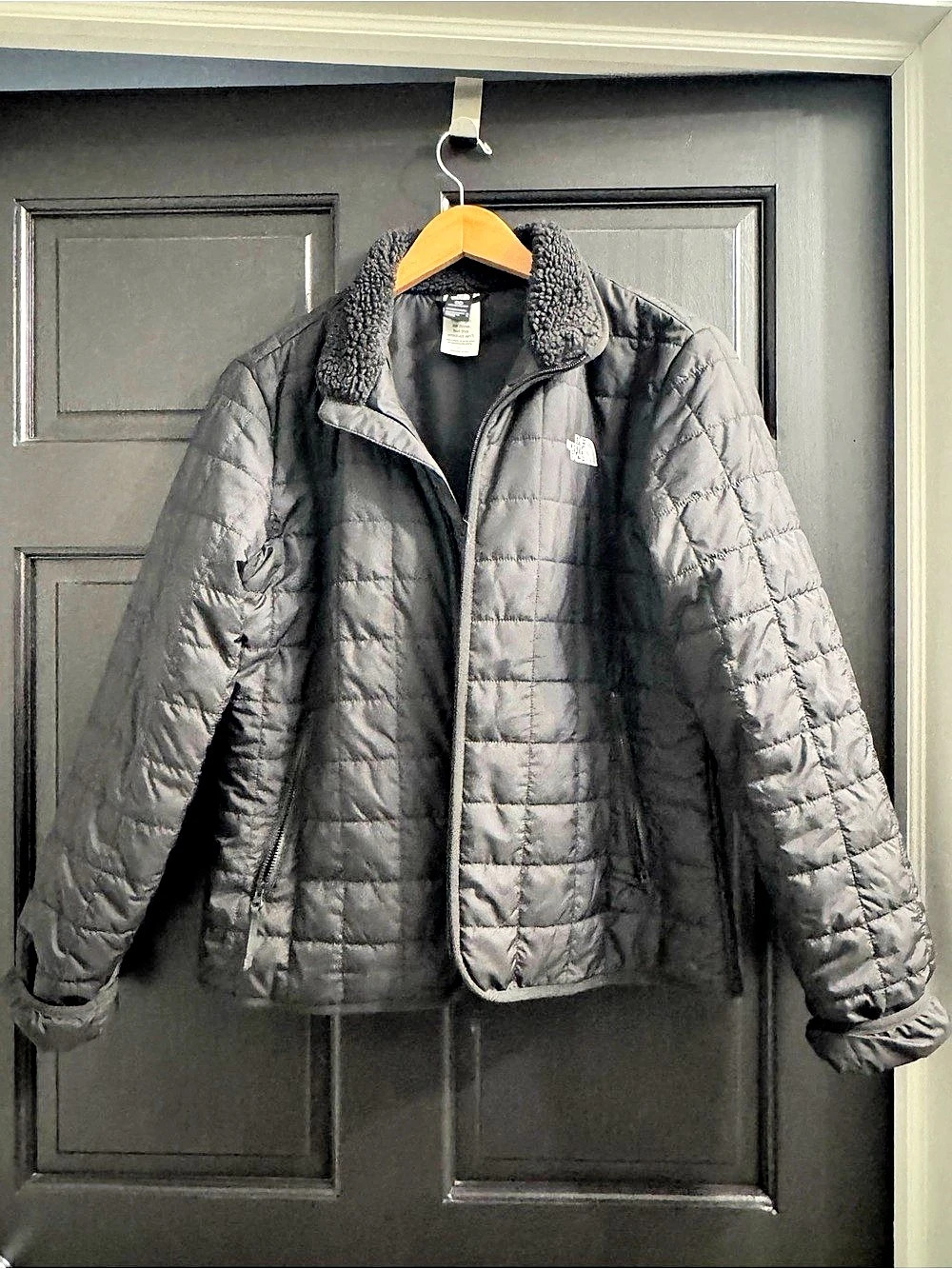 The North Face Women's Junction Insulated Jacket Black Medium
